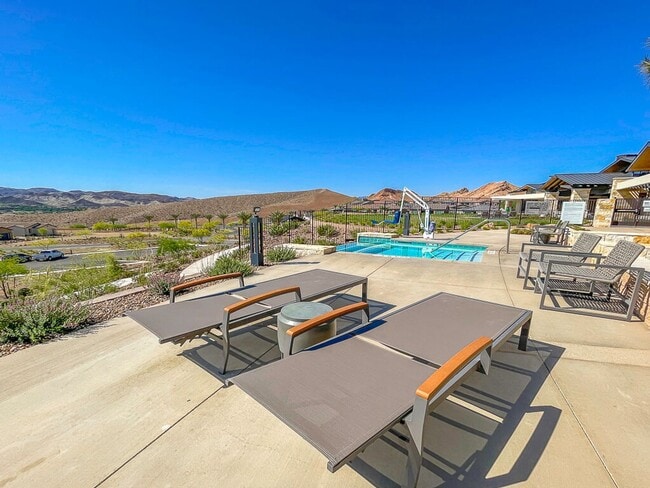 Building Photo - SINGLE STORY HOME IN GATED DEL WEBB AT LAK...