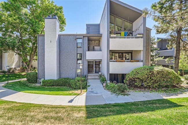 Building Photo - 6410 S Dayton St