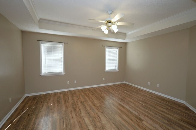 Building Photo - 4349 Summerlin Dr