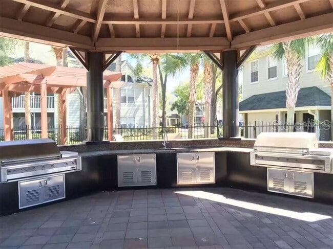 Building Photo - 6100 Westgate Dr