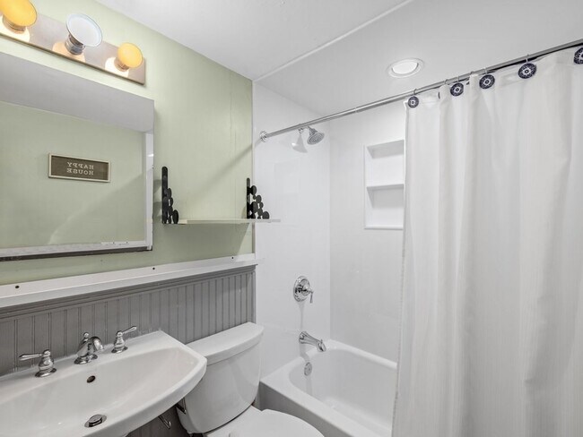 Building Photo - 50 Revere St