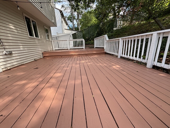 Building Photo - 118 Montclair Ave