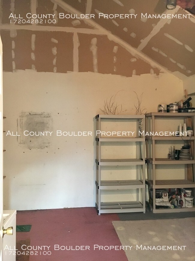 Building Photo - Spacious Powderhorn Condo with Loft