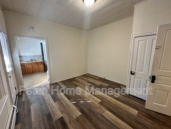 Building Photo - 816 Church St