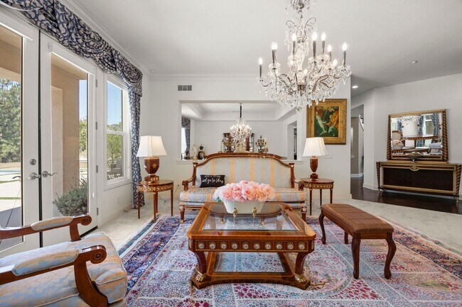 Building Photo - Exquisite Luxury Living in the Moorpark Co...