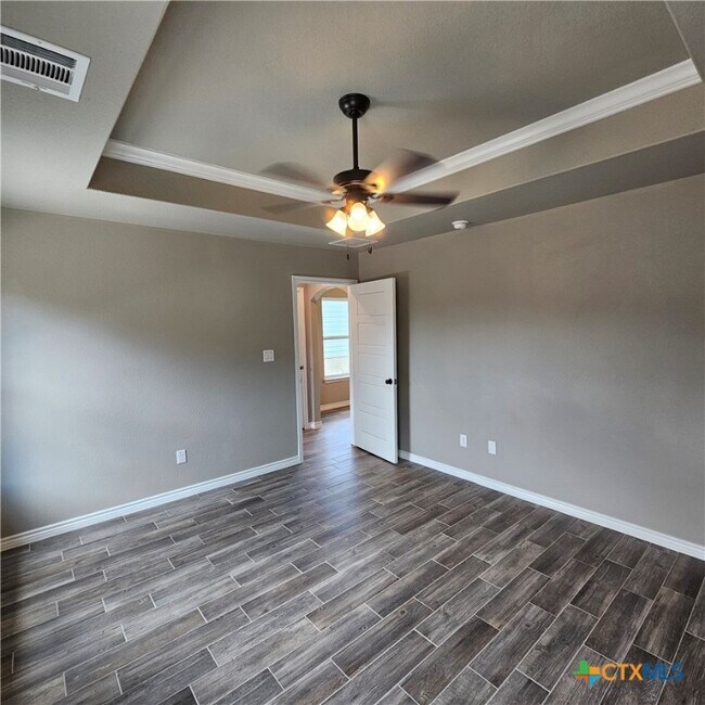Building Photo - 1746 Blueridge Dr