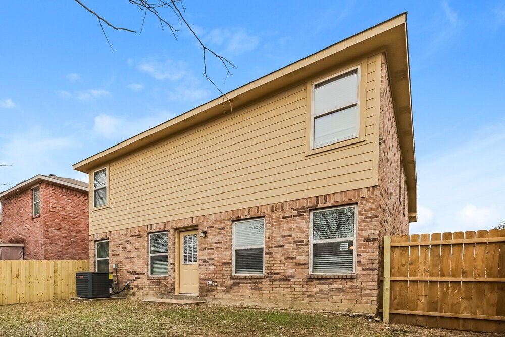 Building Photo - 1307 Luna Linda Dr