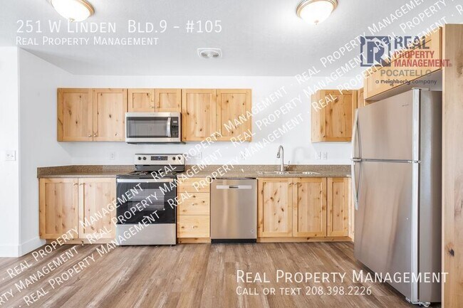 Building Photo - 251 W Linden Ave