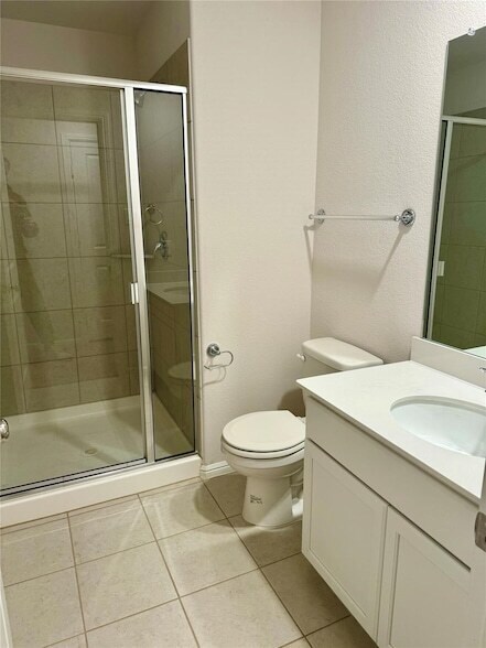 Building Photo - 6122 Heron Dr