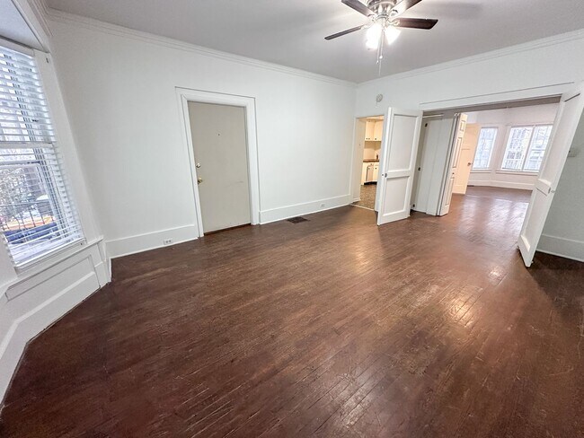 Building Photo - 734 Fountain St NE