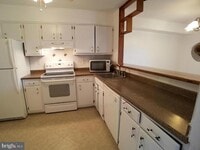 Building Photo - 1030 Warwick Ct