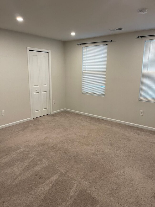 Building Photo - Dover - Clearview Meadow