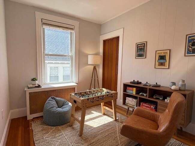 Building Photo - 122 Aldrich St