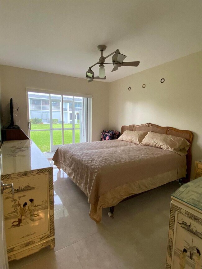 Building Photo - 321 Durham Cir