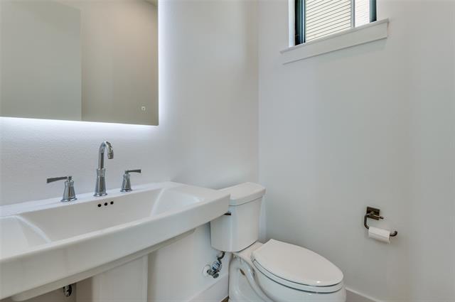 Building Photo - 2703 Kimsey Dr