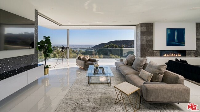 Building Photo - 7080 Mulholland Dr