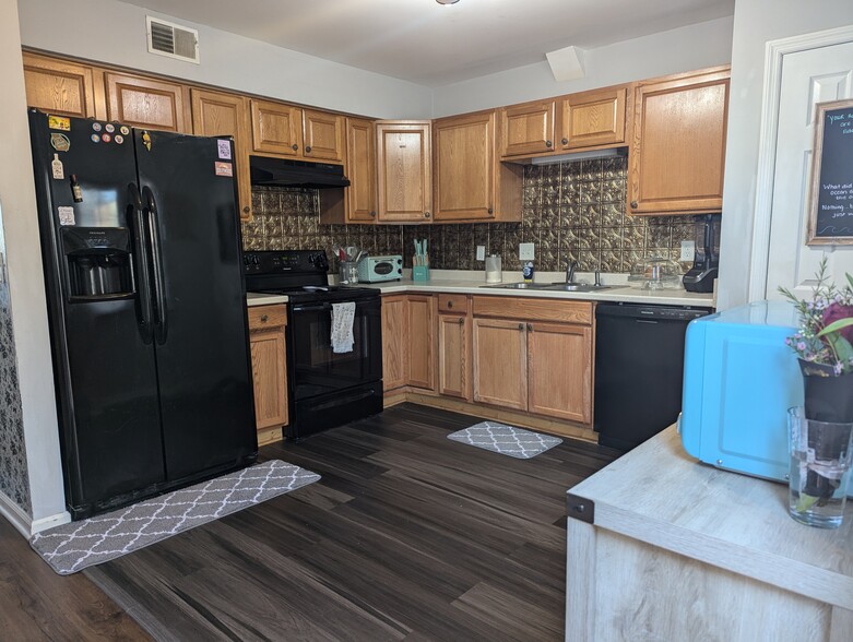 Kitchen - 106 Brentwood Pointe