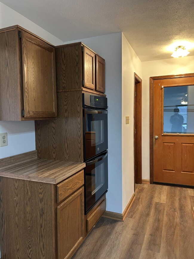 Building Photo - 322 Junction Rd