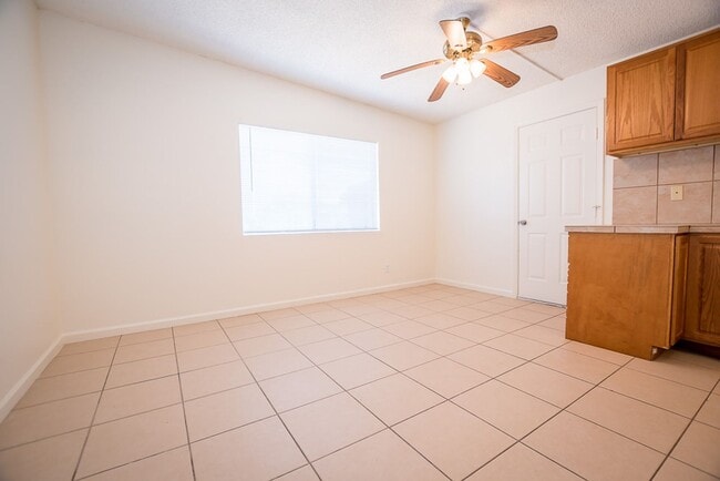 Building Photo - 3 Bedroom, 2 Bath Home, 1 Car Garage, Large Fenced Yard!
