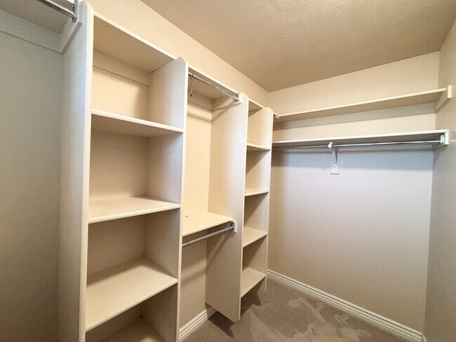 Building Photo - 14623 Auroral Way