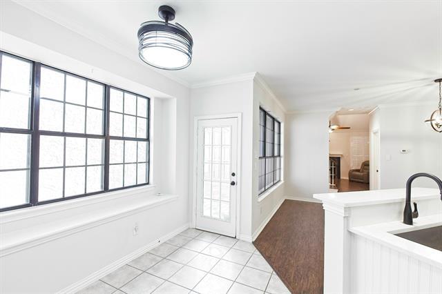 Building Photo - 17007 Vinland Dr