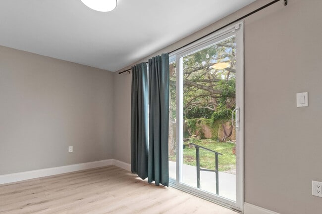 Building Photo - 1815-1812 12th St S