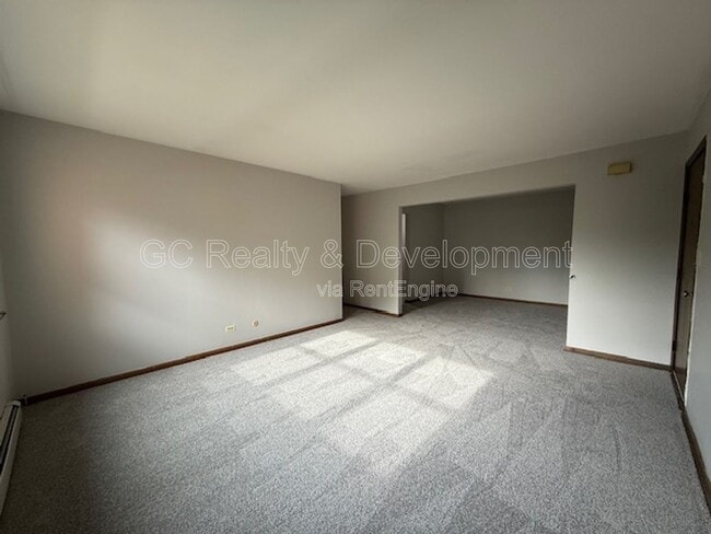 Building Photo - 525 N Highview Ave