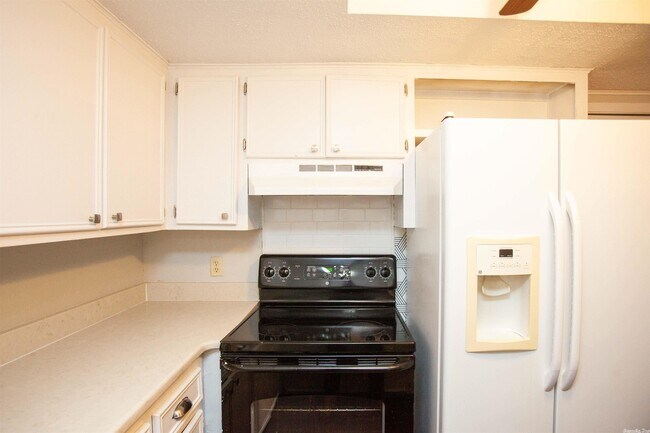 Building Photo - 513 Nan Cir