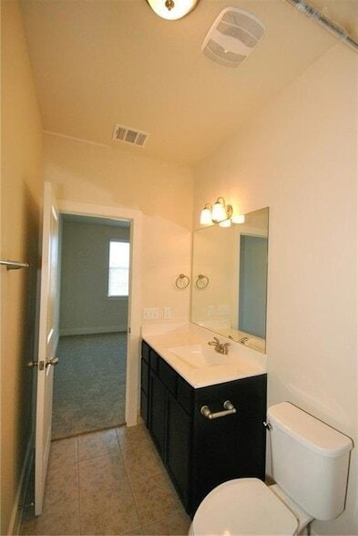 Building Photo - 2222 Creekside Ln
