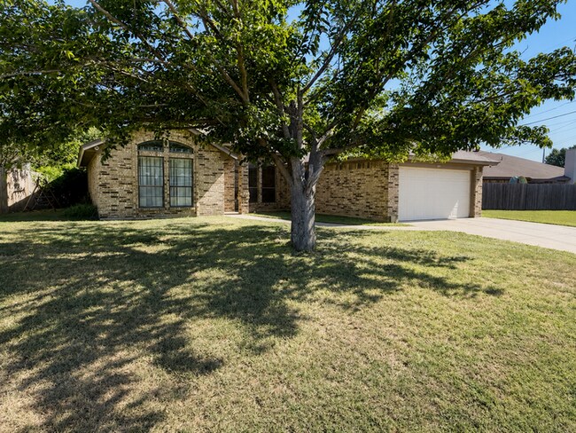 Building Photo - 349 Schumacher Dr
