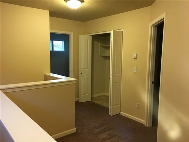 Building Photo - 3 Bedroom Home in Bend's Sun Meadows Commu...