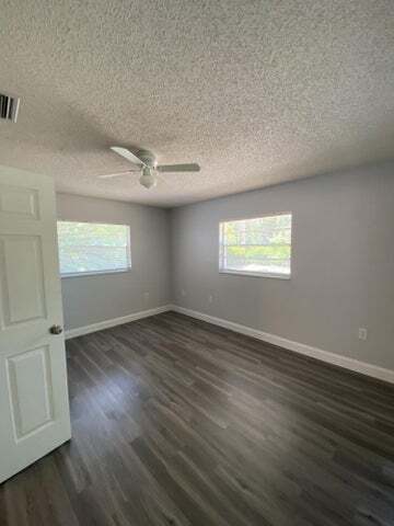 Building Photo - 417 Saul Rd SW