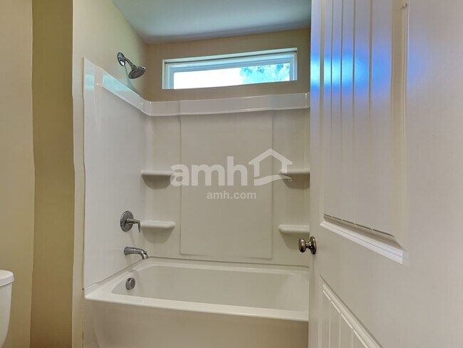 Building Photo - 1023 Monitor Ct