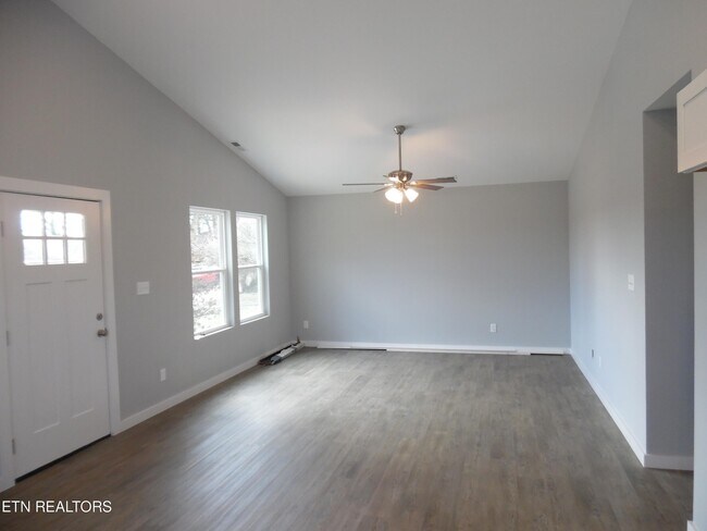 Building Photo - 3615 Lyle Ave