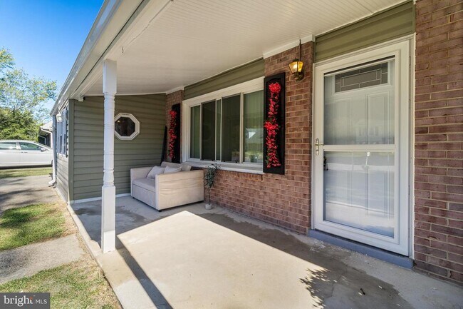 Building Photo - 314 Rivermont Dr