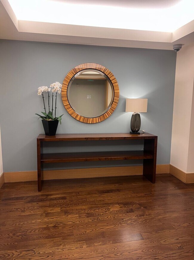 Building Photo - Epic REA - Spacious & Open floor plan 1BR +1BA in the Rincon Hill neighborhood