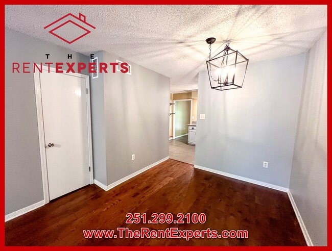 Building Photo - 953 Dickenson Ave