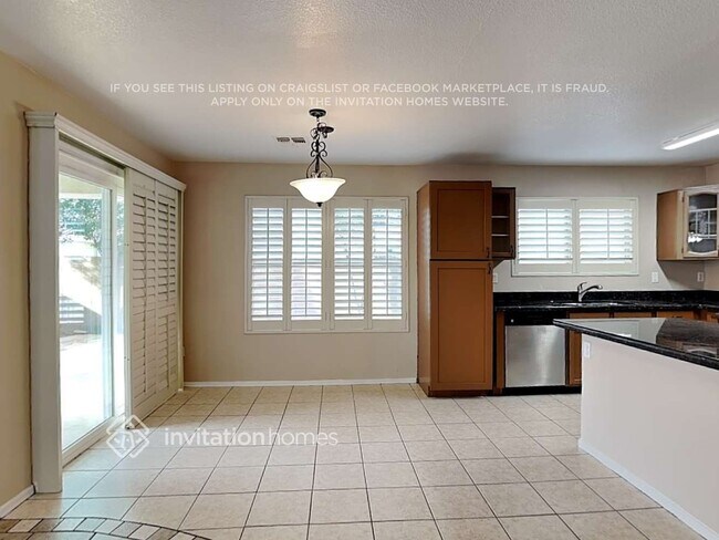 Building Photo - 6062 S Bell Pl