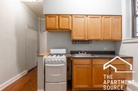 Building Photo - 4641 N Paulina St