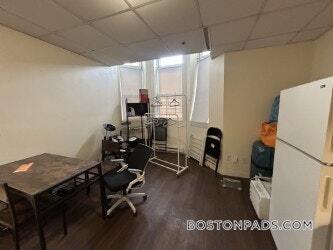 Building Photo - 1209 Boylston St