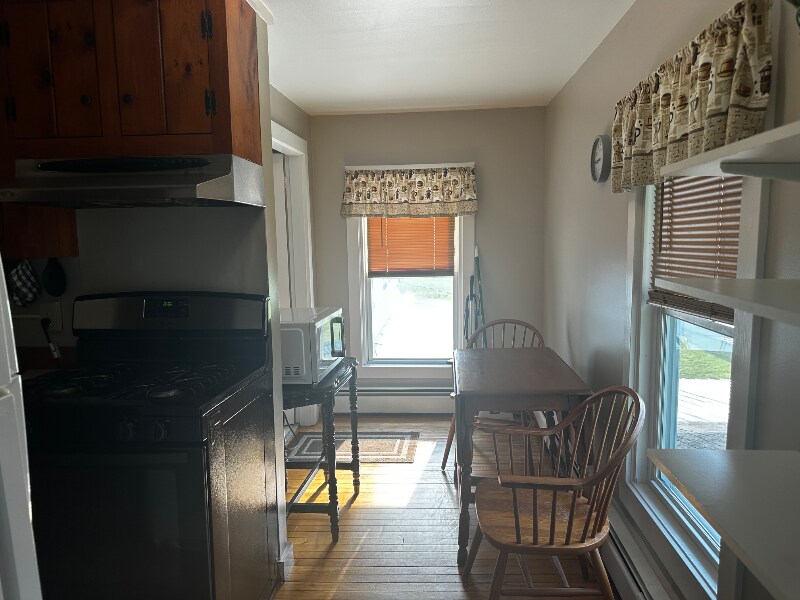 Building Photo - 583 East St