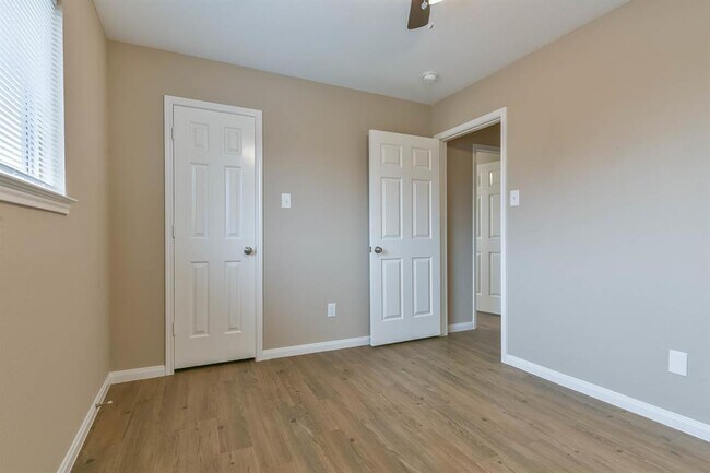 Building Photo - 5111 Chase Wind Ct