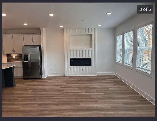 Building Photo - 3120 Marbella Cir