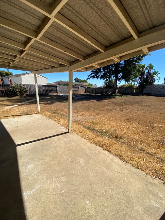 Building Photo - West Clairemont Home with Huge Yard!