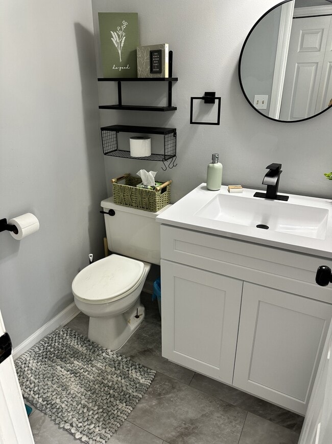 Building Photo - 213 Mahogany Dr