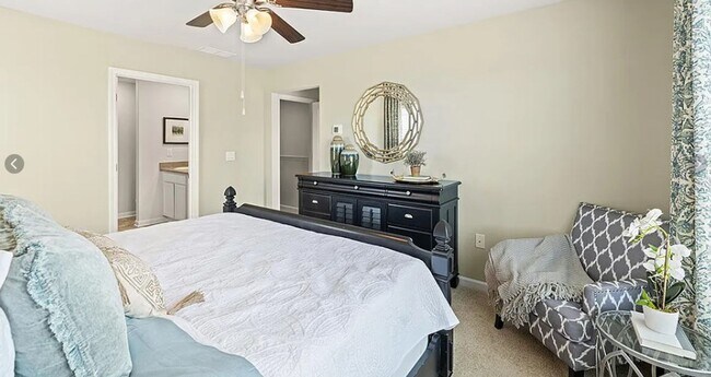 Building Photo - 733 Grovebury Ct