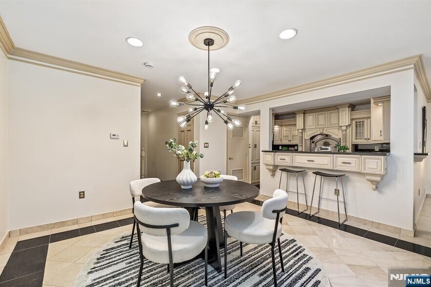 Building Photo - 750 Mainsail Ln