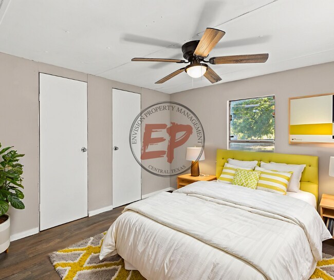 Building Photo - 3 Sleepy Hollow