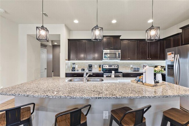 Building Photo - 1905 Majorca Dr