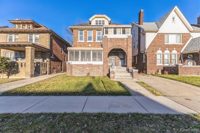Primary Photo - 3266 Pasadena St